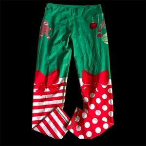 Christmas holiday Festive Green and Red women’s leggings size large worn once